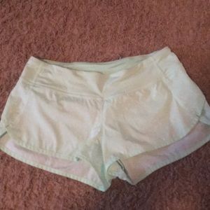 Lulu lemon speed shorts size 6